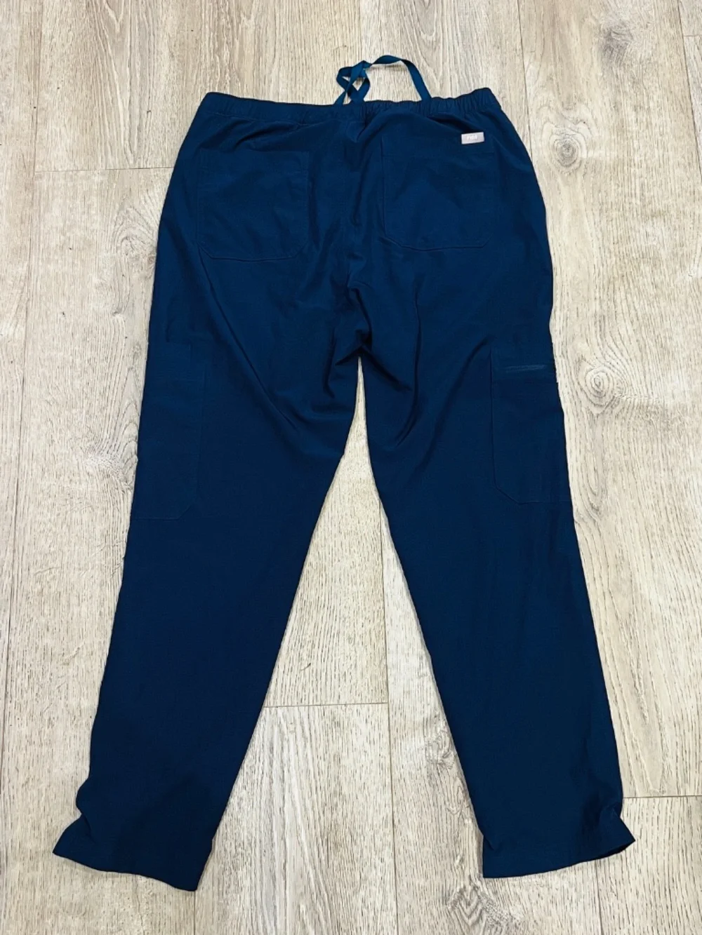 Figs Mens Medium M/S Navy Free X Lined Scrub Pants Cairo Cargo Medical nursing